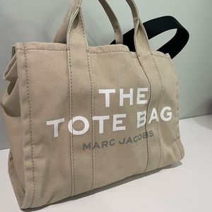 Marc Jacobs The Tote Bag 👜